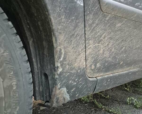 Черный Форд Фиеста, объемом двигателя 1.39 л и пробегом 231 тыс. км за 3900 $, фото 22 на Automoto.ua