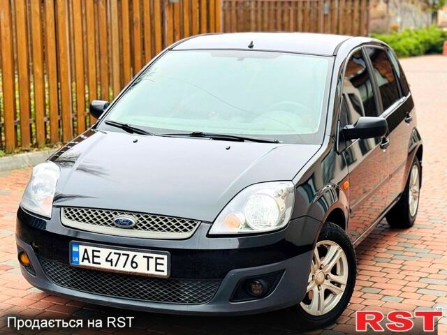 Черный Форд Фиеста, объемом двигателя 1.2 л и пробегом 160 тыс. км за 3999 $, фото 12 на Automoto.ua