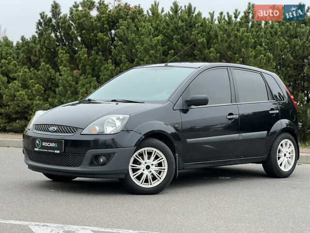 Черный Форд Фиеста, объемом двигателя 1.3 л и пробегом 251 тыс. км за 3500 $, фото 9 на Automoto.ua