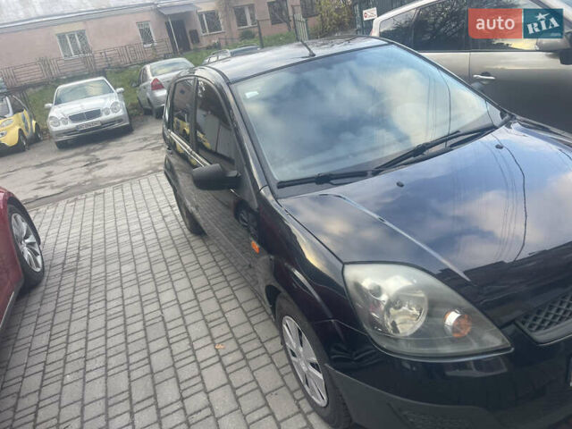 Чорний Форд Фієста, об'ємом двигуна 1.3 л та пробігом 190 тис. км за 3350 $, фото 4 на Automoto.ua