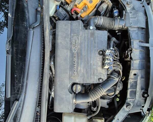 Черный Форд Фиеста, объемом двигателя 1.39 л и пробегом 231 тыс. км за 3900 $, фото 17 на Automoto.ua