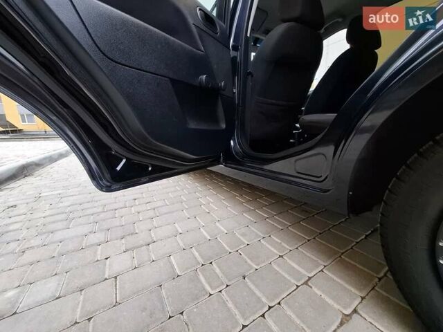 Черный Форд Фиеста, объемом двигателя 1.39 л и пробегом 220 тыс. км за 3800 $, фото 25 на Automoto.ua