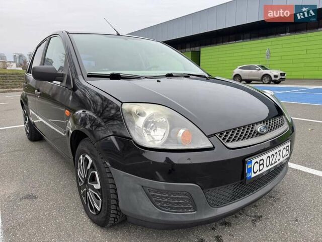 Черный Форд Фиеста, объемом двигателя 1.4 л и пробегом 145 тыс. км за 4350 $, фото 14 на Automoto.ua