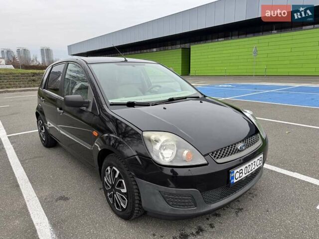 Черный Форд Фиеста, объемом двигателя 1.4 л и пробегом 145 тыс. км за 4350 $, фото 10 на Automoto.ua