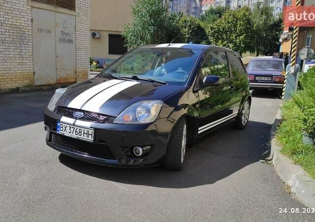 Черный Форд Фиеста, объемом двигателя 2 л и пробегом 206 тыс. км за 5000 $, фото 4 на Automoto.ua
