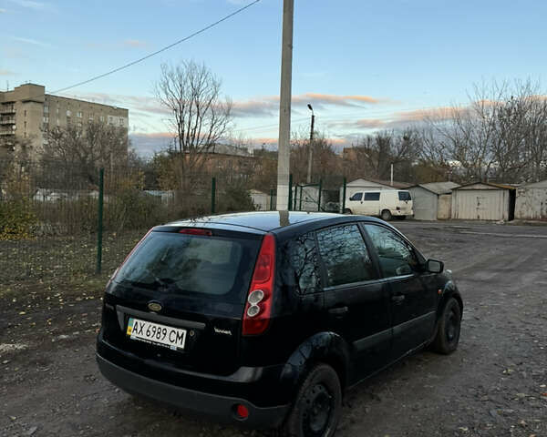 Черный Форд Фиеста, объемом двигателя 1.24 л и пробегом 367 тыс. км за 1850 $, фото 4 на Automoto.ua