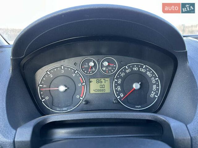 Черный Форд Фиеста, объемом двигателя 1.6 л и пробегом 408 тыс. км за 4900 $, фото 4 на Automoto.ua