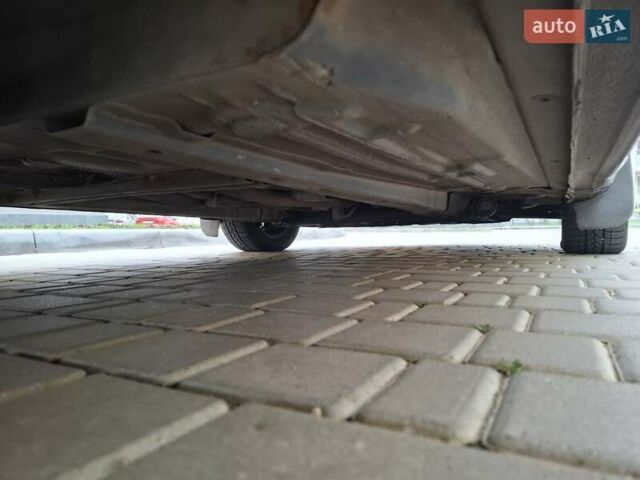 Черный Форд Фиеста, объемом двигателя 1.39 л и пробегом 220 тыс. км за 3800 $, фото 38 на Automoto.ua