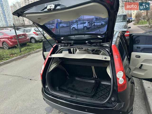 Черный Форд Фиеста, объемом двигателя 1.4 л и пробегом 145 тыс. км за 4000 $, фото 27 на Automoto.ua