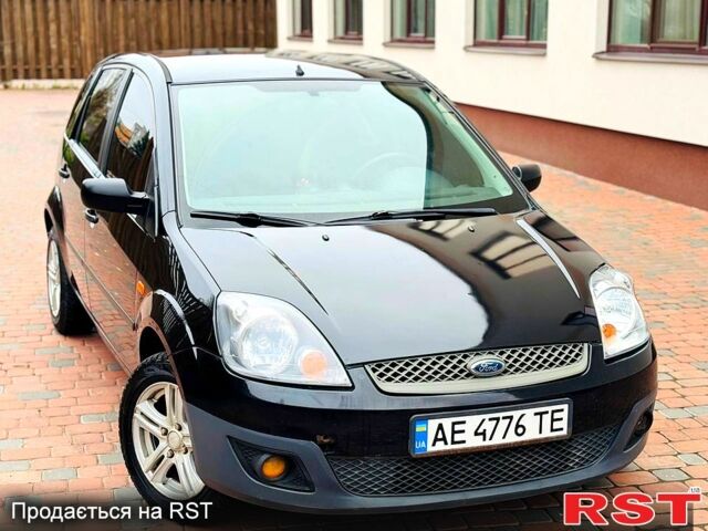 Черный Форд Фиеста, объемом двигателя 1.2 л и пробегом 160 тыс. км за 3999 $, фото 9 на Automoto.ua