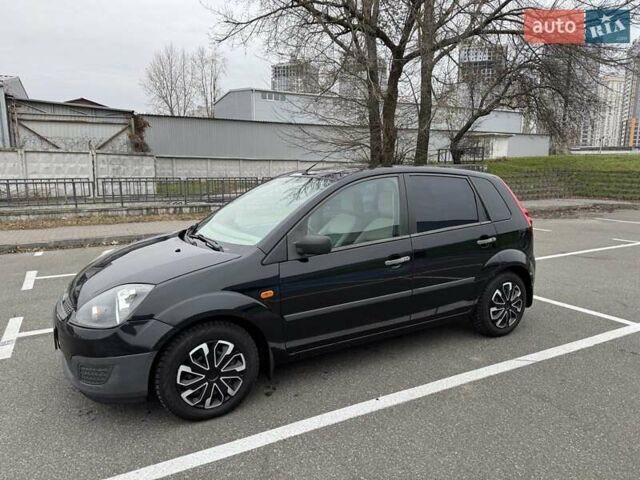 Черный Форд Фиеста, объемом двигателя 1.4 л и пробегом 145 тыс. км за 4350 $, фото 1 на Automoto.ua
