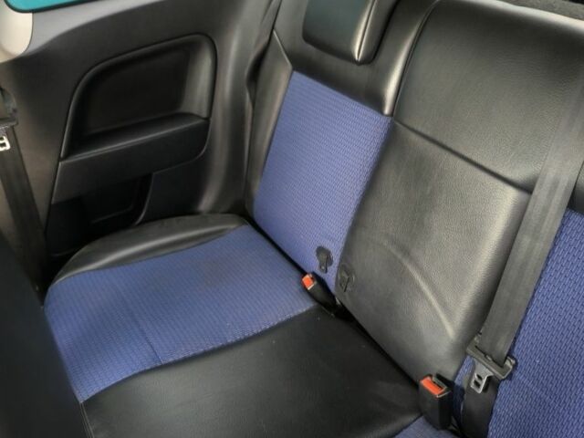 Форд Фиеста 2007 в Никополе на Automoto.ua Черный Форд Фиеста, объемом двигателя 2 л и пробегом 149 тыс. км за 4750 $, фото 5 на Automoto.ua