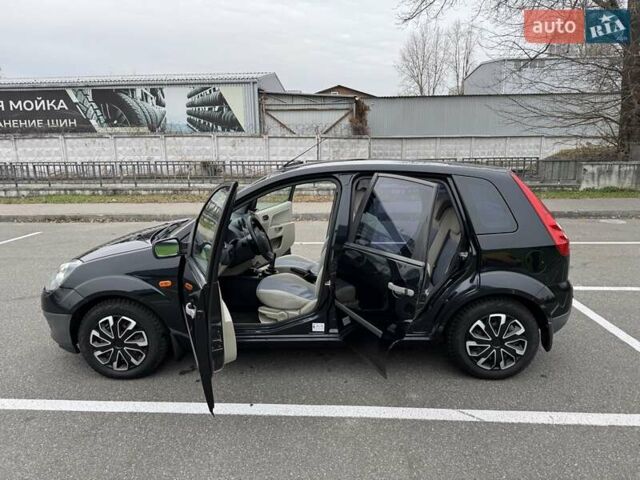 Черный Форд Фиеста, объемом двигателя 1.4 л и пробегом 145 тыс. км за 4350 $, фото 35 на Automoto.ua