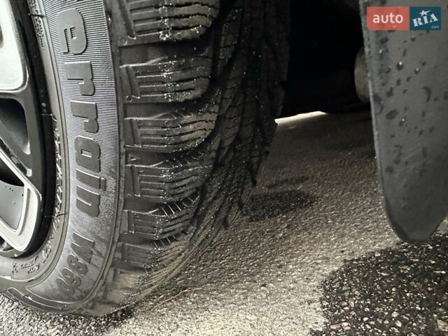 Черный Форд Фиеста, объемом двигателя 1.4 л и пробегом 145 тыс. км за 4000 $, фото 13 на Automoto.ua