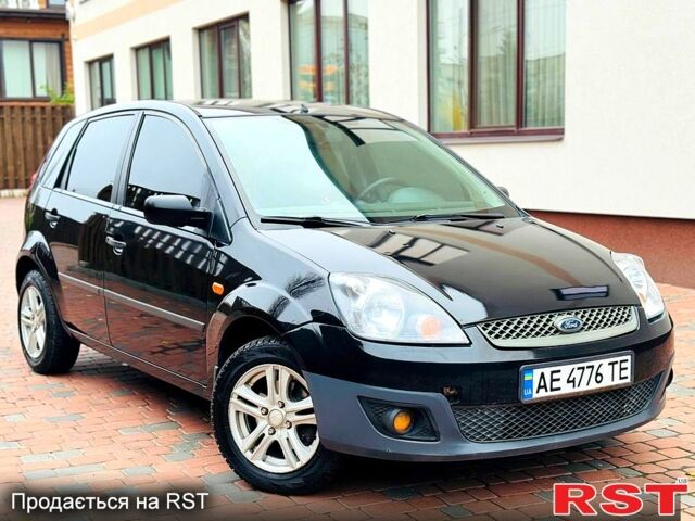 Черный Форд Фиеста, объемом двигателя 1.2 л и пробегом 160 тыс. км за 3999 $, фото 8 на Automoto.ua