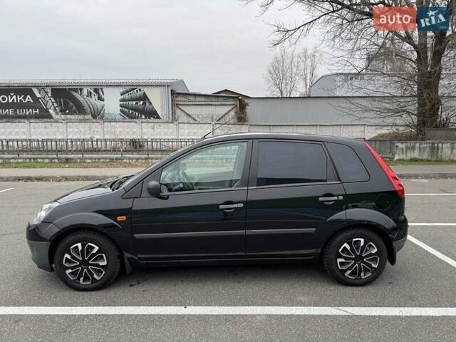Черный Форд Фиеста, объемом двигателя 1.4 л и пробегом 145 тыс. км за 4350 $, фото 2 на Automoto.ua