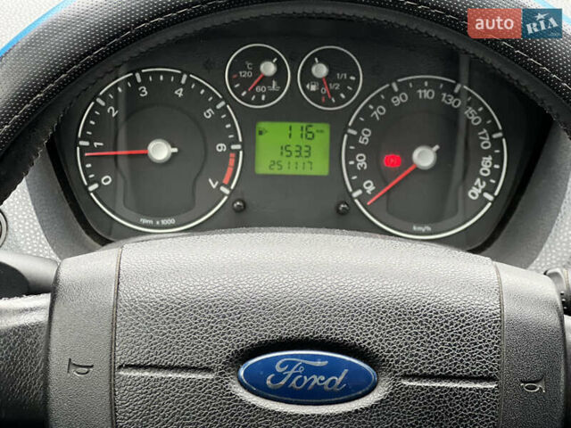 Черный Форд Фиеста, объемом двигателя 1.3 л и пробегом 251 тыс. км за 3500 $, фото 34 на Automoto.ua