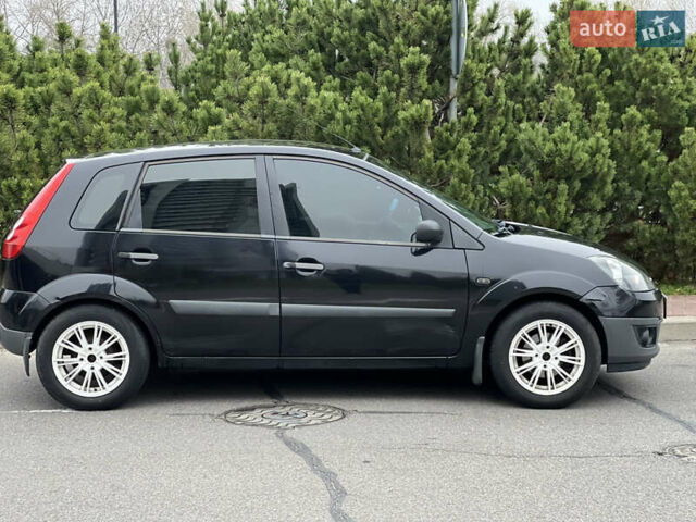 Черный Форд Фиеста, объемом двигателя 1.3 л и пробегом 251 тыс. км за 3500 $, фото 23 на Automoto.ua