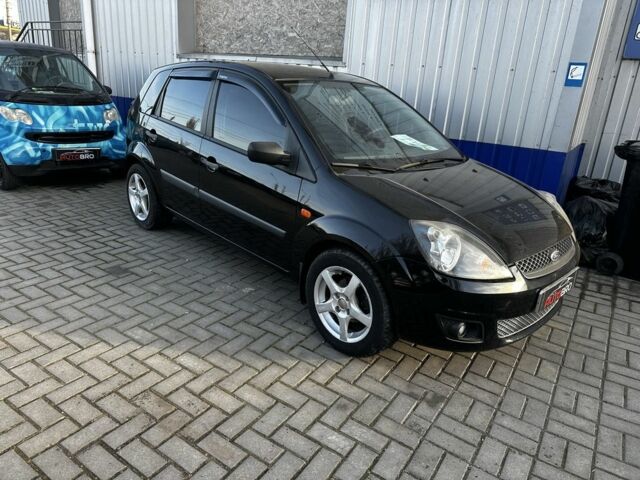 Черный Форд Фиеста, объемом двигателя 1.3 л и пробегом 180 тыс. км за 4900 $, фото 1 на Automoto.ua