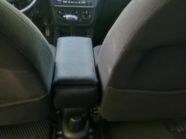 Черный Форд Фиеста, объемом двигателя 1.6 л и пробегом 207 тыс. км за 5600 $, фото 15 на Automoto.ua