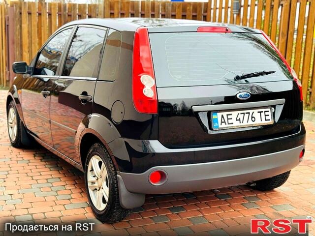 Черный Форд Фиеста, объемом двигателя 1.2 л и пробегом 160 тыс. км за 3999 $, фото 11 на Automoto.ua