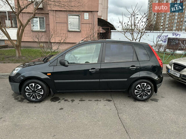 Черный Форд Фиеста, объемом двигателя 1.4 л и пробегом 145 тыс. км за 4000 $, фото 8 на Automoto.ua