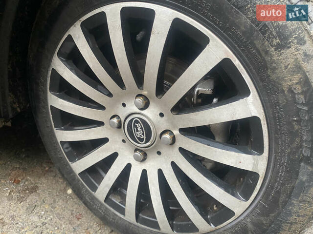 Черный Форд Фиеста, объемом двигателя 1.3 л и пробегом 230 тыс. км за 3400 $, фото 1 на Automoto.ua