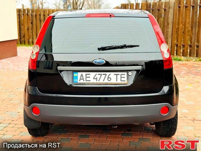 Черный Форд Фиеста, объемом двигателя 1.2 л и пробегом 160 тыс. км за 3999 $, фото 6 на Automoto.ua