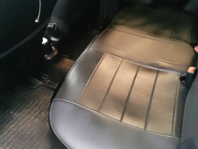 Черный Форд Фиеста, объемом двигателя 1.3 л и пробегом 230 тыс. км за 2500 $, фото 9 на Automoto.ua