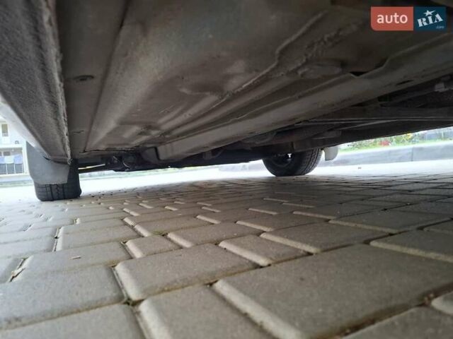 Черный Форд Фиеста, объемом двигателя 1.39 л и пробегом 220 тыс. км за 3800 $, фото 40 на Automoto.ua