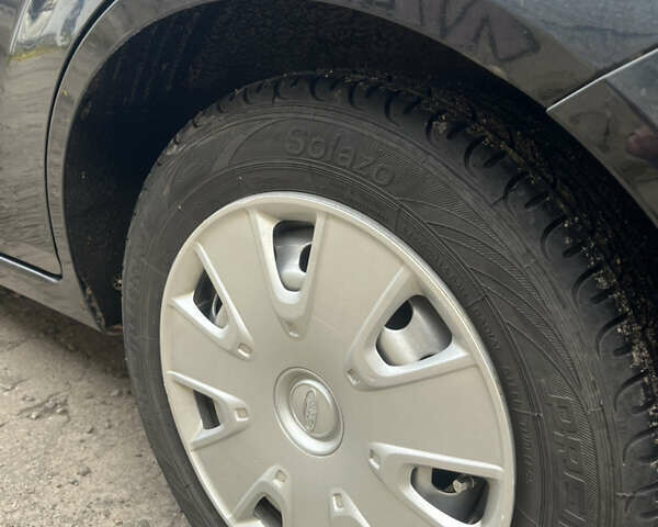 Черный Форд Фиеста, объемом двигателя 1.24 л и пробегом 159 тыс. км за 5500 $, фото 19 на Automoto.ua