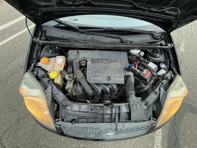 Черный Форд Фиеста, объемом двигателя 1.2 л и пробегом 116 тыс. км за 3800 $, фото 8 на Automoto.ua