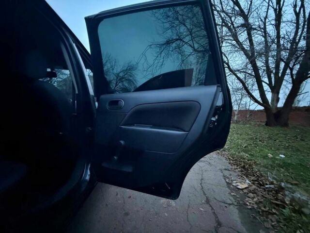 Чорний Форд Фієста, об'ємом двигуна 1.2 л та пробігом 246 тис. км за 4300 $, фото 10 на Automoto.ua