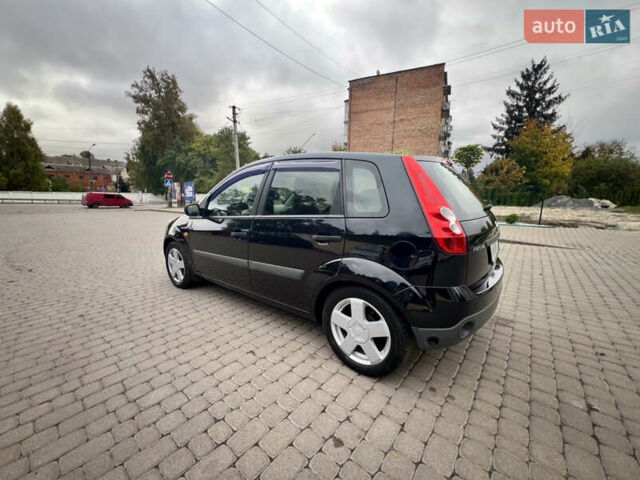 Чорний Форд Фієста, об'ємом двигуна 1.4 л та пробігом 215 тис. км за 3950 $, фото 2 на Automoto.ua