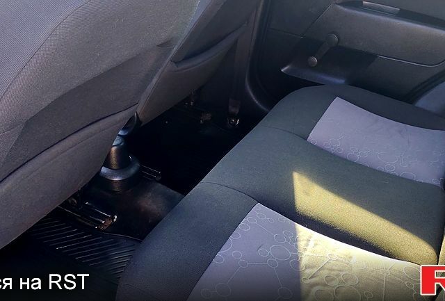 Черный Форд Фиеста, объемом двигателя 1.4 л и пробегом 137 тыс. км за 4399 $, фото 4 на Automoto.ua