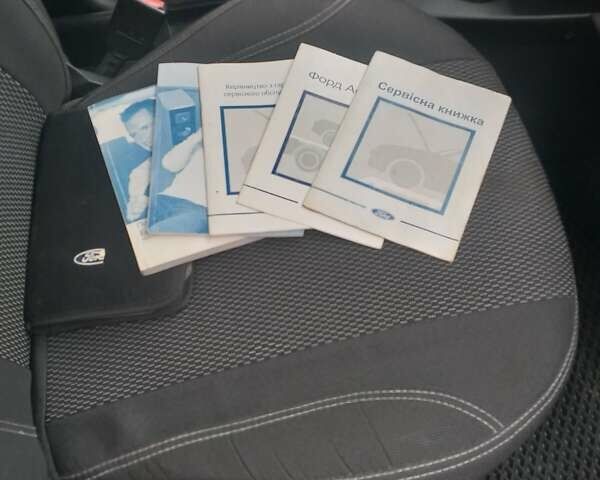 Чорний Форд Фієста, об'ємом двигуна 1.4 л та пробігом 216 тис. км за 3700 $, фото 11 на Automoto.ua