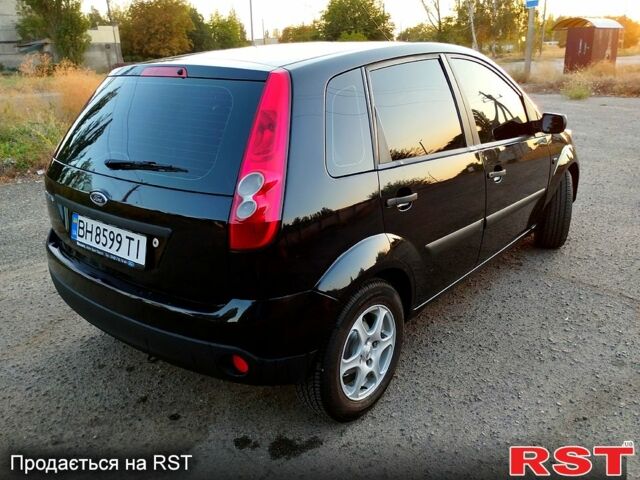 Чорний Форд Фієста, об'ємом двигуна 1.4 л та пробігом 0 тис. км за 4000 $, фото 5 на Automoto.ua