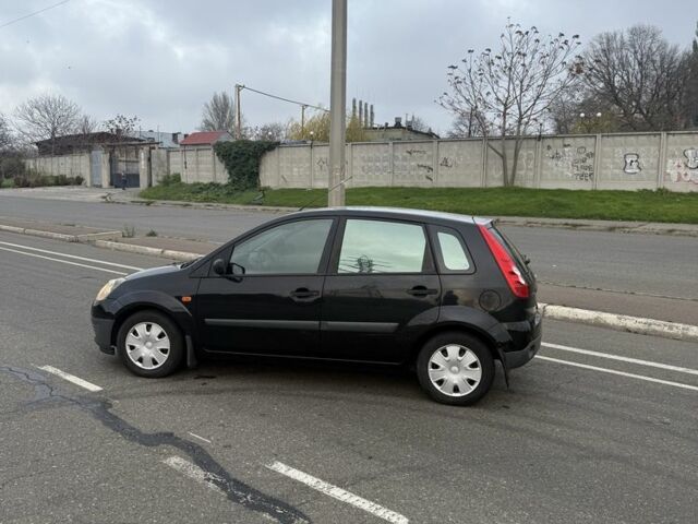 Черный Форд Фиеста, объемом двигателя 1.2 л и пробегом 116 тыс. км за 3800 $, фото 6 на Automoto.ua