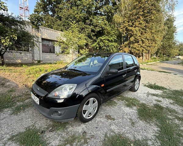 Чорний Форд Фієста, об'ємом двигуна 1.4 л та пробігом 117 тис. км за 4700 $, фото 1 на Automoto.ua