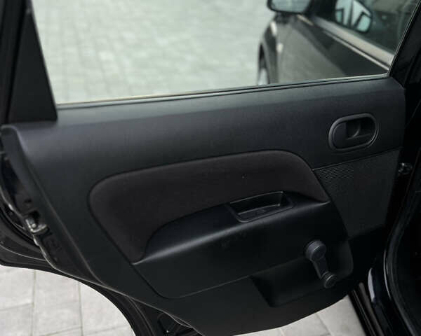 Черный Форд Фиеста, объемом двигателя 1.4 л и пробегом 184 тыс. км за 4750 $, фото 48 на Automoto.ua