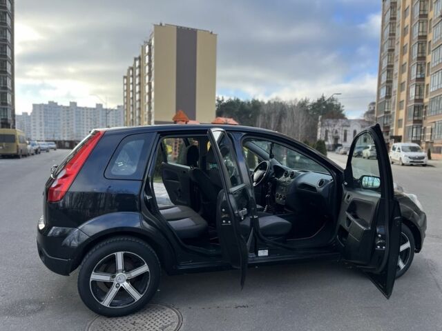 Чорний Форд Фієста, об'ємом двигуна 1.4 л та пробігом 210 тис. км за 4200 $, фото 12 на Automoto.ua
