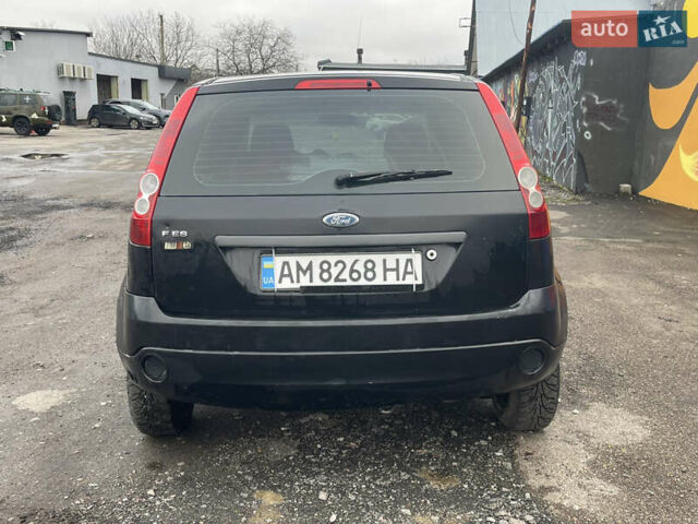 Черный Форд Фиеста, объемом двигателя 1.39 л и пробегом 337 тыс. км за 2600 $, фото 4 на Automoto.ua