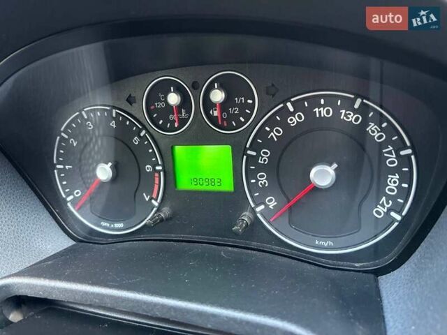 Черный Форд Фиеста, объемом двигателя 1.24 л и пробегом 194 тыс. км за 4200 $, фото 3 на Automoto.ua