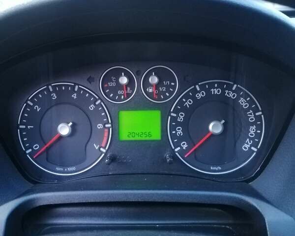 Черный Форд Фиеста, объемом двигателя 1.4 л и пробегом 204 тыс. км за 3900 $, фото 4 на Automoto.ua