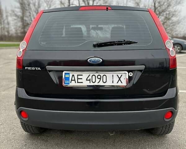 Чорний Форд Фієста, об'ємом двигуна 1.4 л та пробігом 260 тис. км за 3600 $, фото 1 на Automoto.ua