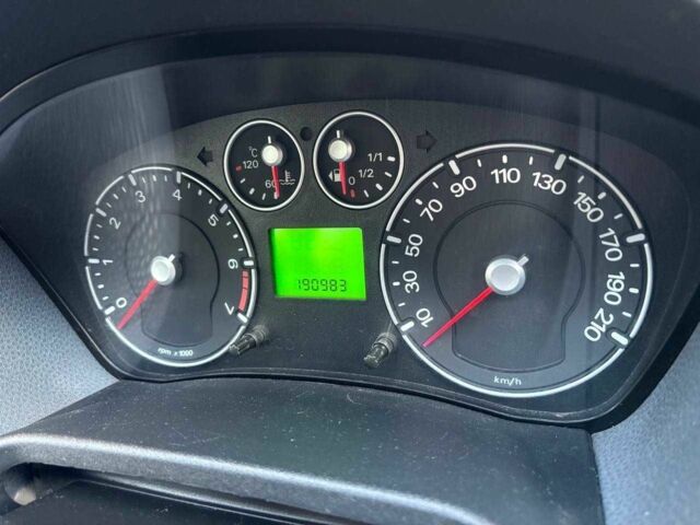 Черный Форд Фиеста, объемом двигателя 1.2 л и пробегом 193 тыс. км за 4873 $, фото 5 на Automoto.ua