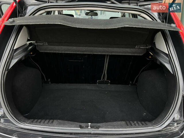 Черный Форд Фиеста, объемом двигателя 1.4 л и пробегом 184 тыс. км за 4750 $, фото 66 на Automoto.ua