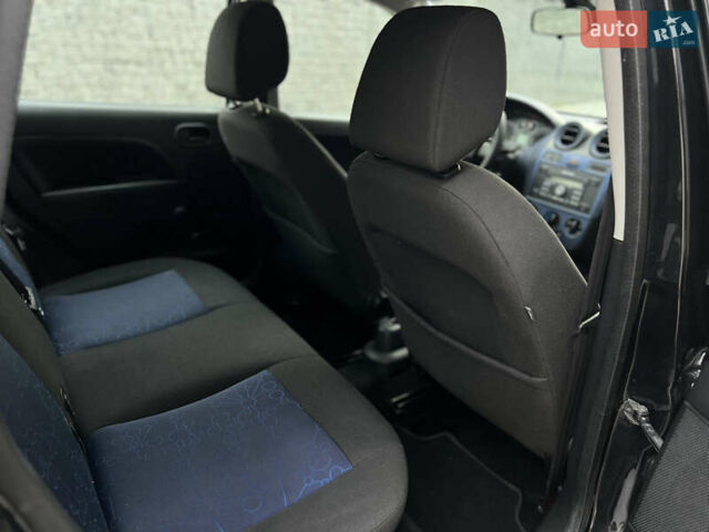 Черный Форд Фиеста, объемом двигателя 1.4 л и пробегом 184 тыс. км за 4750 $, фото 52 на Automoto.ua