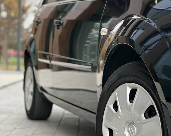 Черный Форд Фиеста, объемом двигателя 1.4 л и пробегом 184 тыс. км за 4750 $, фото 6 на Automoto.ua