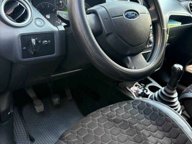 Черный Форд Фиеста, объемом двигателя 1.2 л и пробегом 193 тыс. км за 4873 $, фото 3 на Automoto.ua